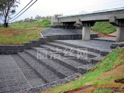 包塑石籠網廠 構筑生態與防護的堅固屏障——格賓網、石籠網及其在擋土墻工程中的應用